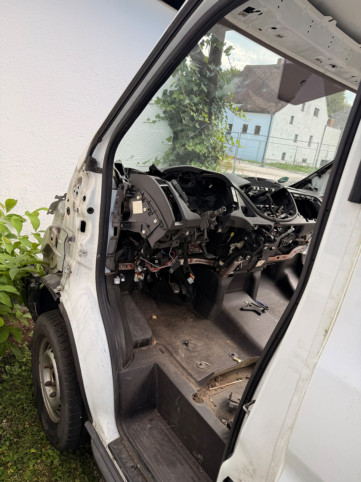 Transporter Brandschaden Detailansicht 51