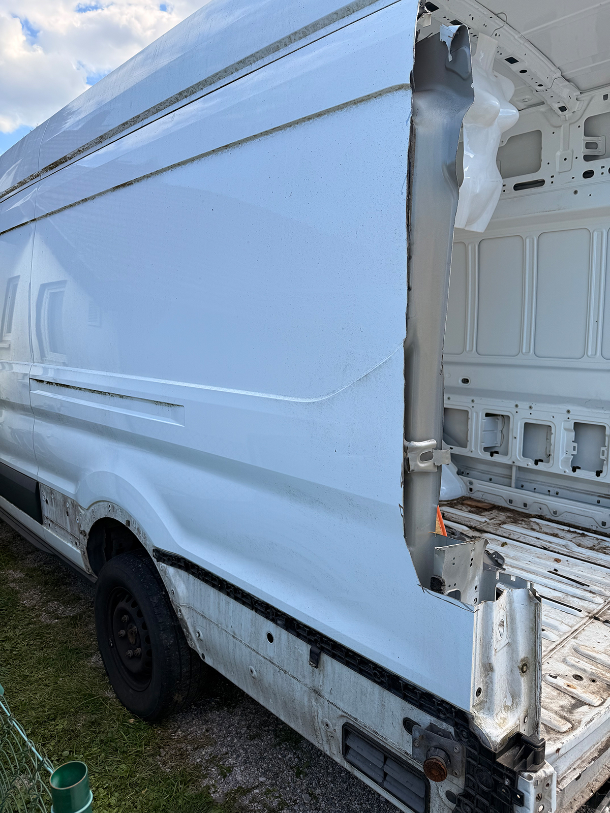 Transporter Brandschaden Detailansicht 61
