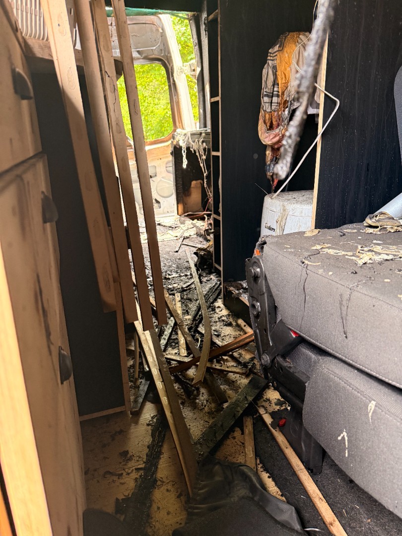 Transporter Brandschaden Detailansicht 19