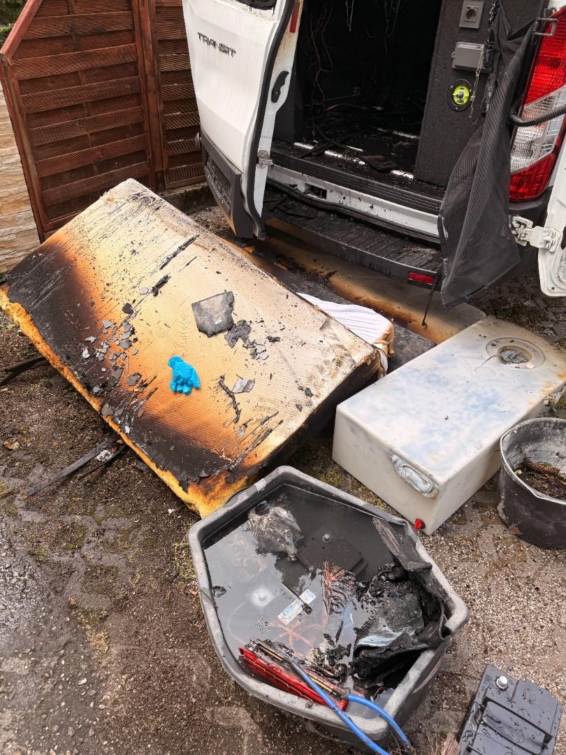 Transporter Brandschaden Detailansicht 13