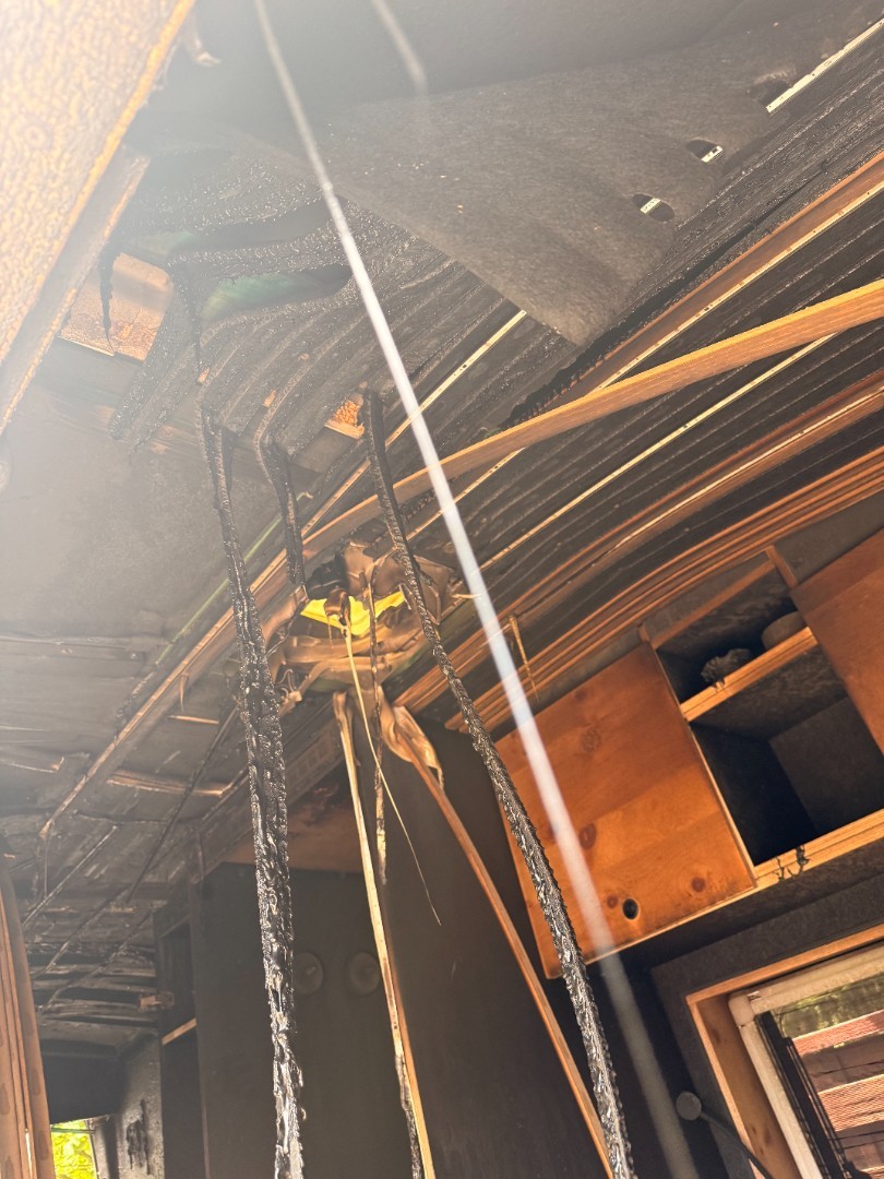 Transporter Brandschaden Detailansicht 20