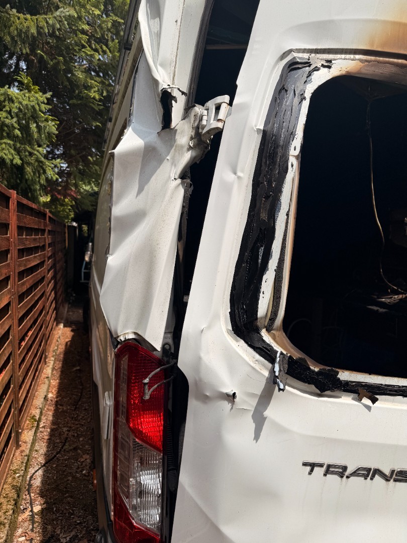 Transporter Brandschaden Detailansicht 24