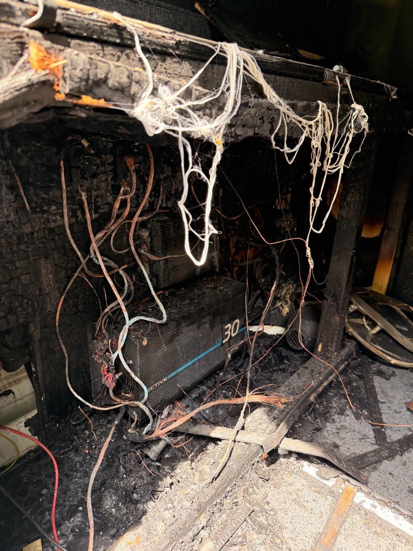 Transporter Brandschaden Detailansicht 29