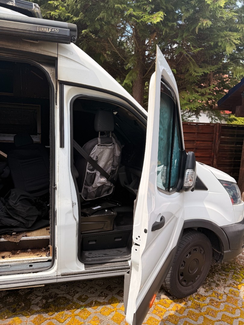 Transporter Brandschaden Detailansicht 30