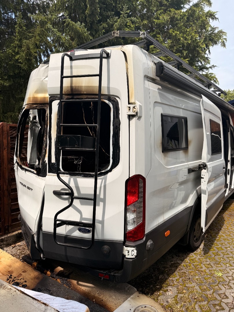 Transporter Brandschaden Detailansicht 34