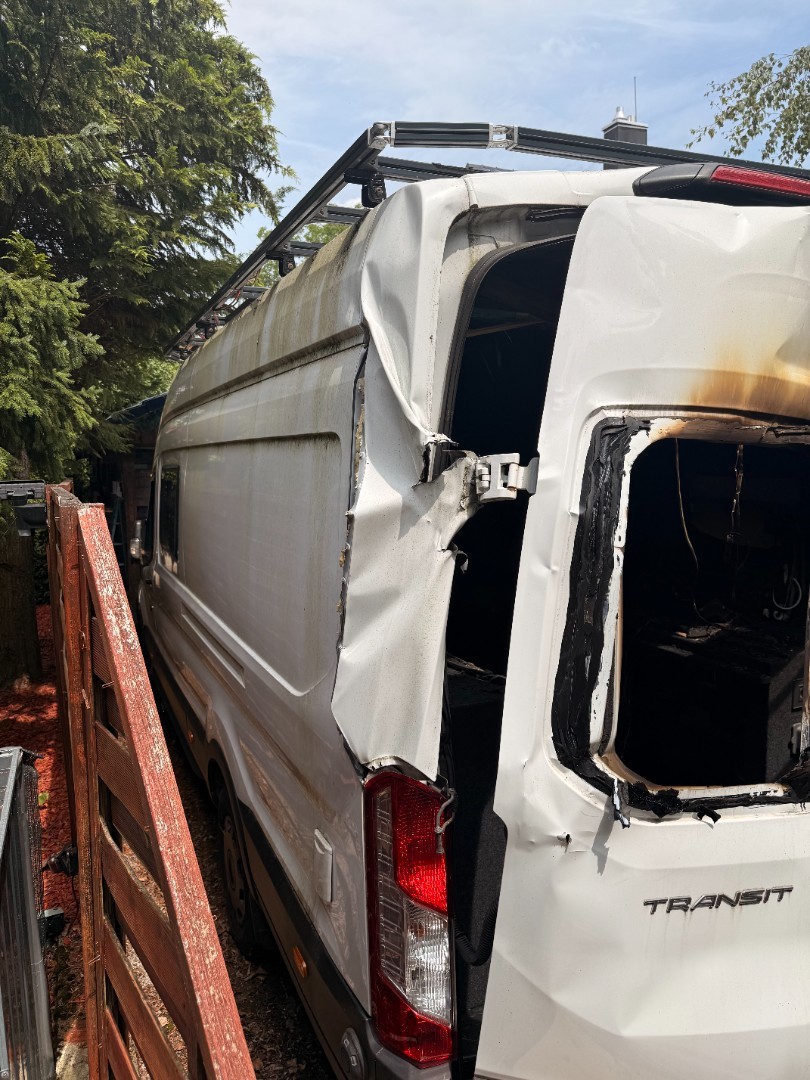Transporter Brandschaden Detailansicht 39