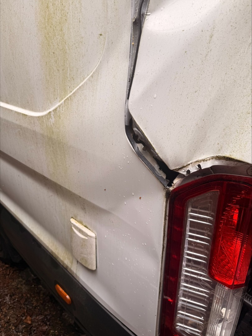 Transporter Brandschaden Detailansicht 41