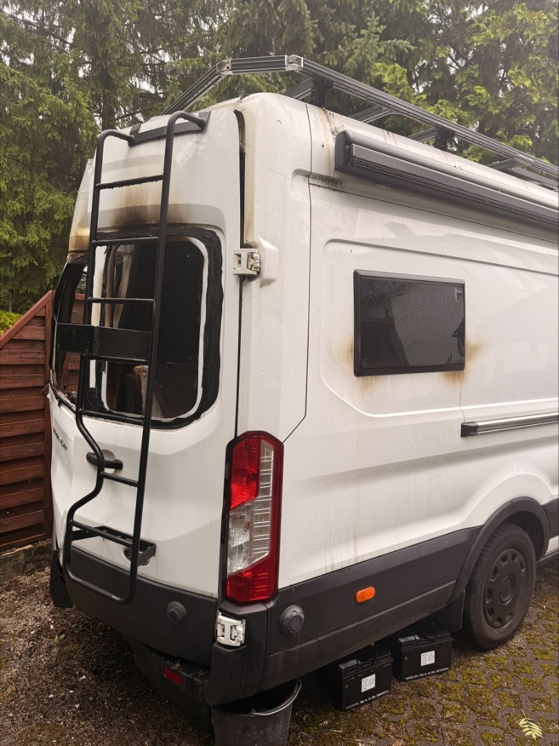 Transporter Brandschaden Detailansicht 42