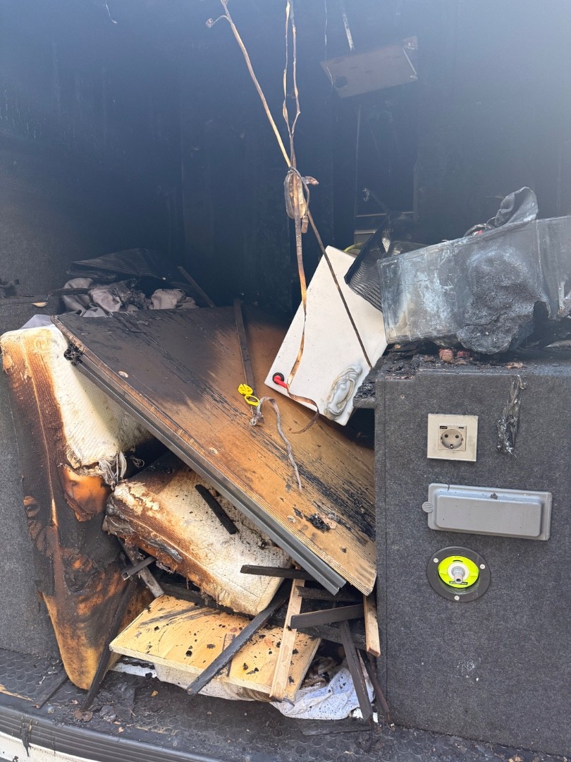 Transporter Brandschaden Detailansicht 49